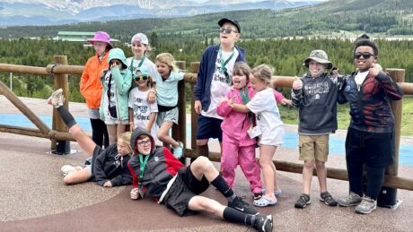 medi for help beim Camp im „YMCA of the Rockies“ im Rocky Mountain Nationalpark