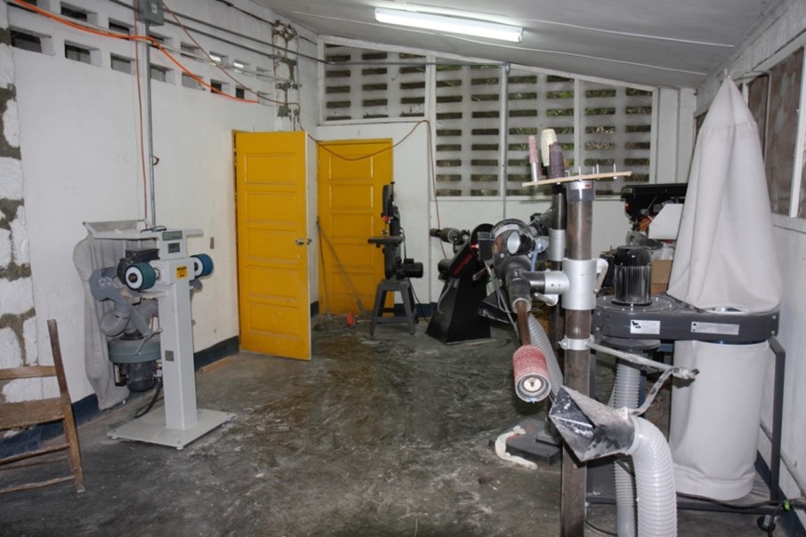 Machine room with medical equipment from the orthopaedic workshop